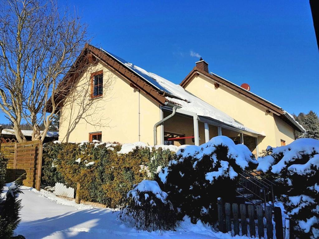 Apartment With Views Of The Ore Mountains Oelsnitz  Dış mekan fotoğraf